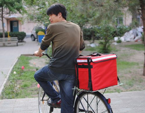 深圳禁摩限电对准餐饮业:外卖自行车送